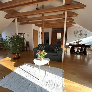 Apartment Grosse Mit Dachterrasse In, Starnberg